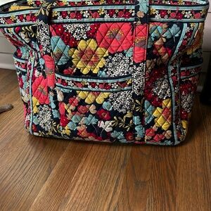 VERA BRADLEY Get Carried Away Tote XL Happy Snails flowers  Retired Travel bag